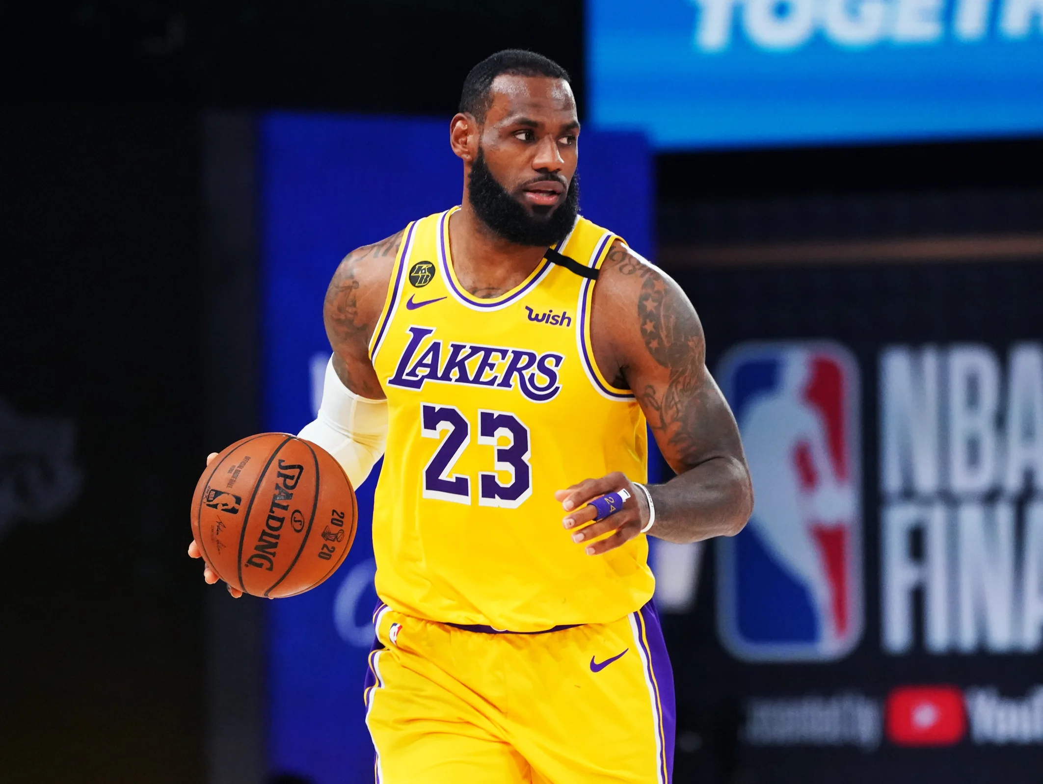 LeBron James in past match for LA Lakers